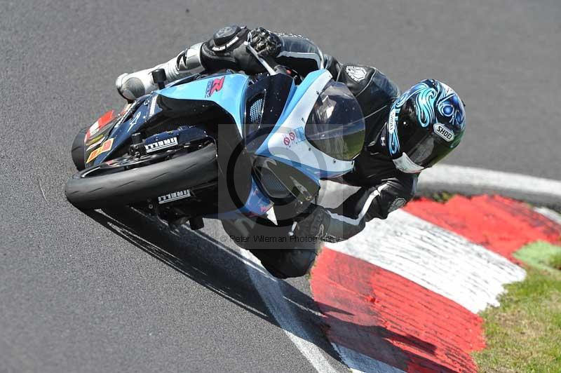 Motorcycle action photographs;Trackday digital images;cadwell;cadwell park photographs;event digital images;eventdigitalimages;motor racing louth lincolnshire;no limits trackdays;peter wileman photography;trackday;trackday photos