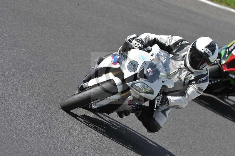 Motorcycle action photographs;Trackday digital images;cadwell;cadwell park photographs;event digital images;eventdigitalimages;motor racing louth lincolnshire;no limits trackdays;peter wileman photography;trackday;trackday photos