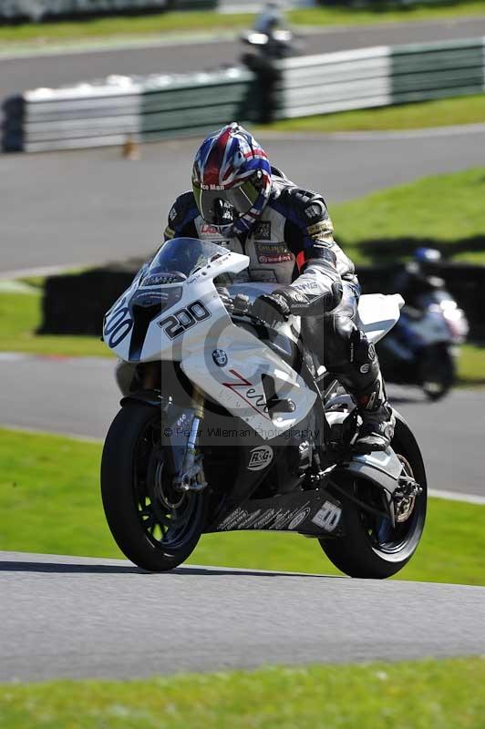 Motorcycle action photographs;Trackday digital images;cadwell;cadwell park photographs;event digital images;eventdigitalimages;motor racing louth lincolnshire;no limits trackdays;peter wileman photography;trackday;trackday photos