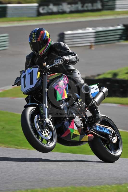 Motorcycle action photographs;Trackday digital images;cadwell;cadwell park photographs;event digital images;eventdigitalimages;motor racing louth lincolnshire;no limits trackdays;peter wileman photography;trackday;trackday photos