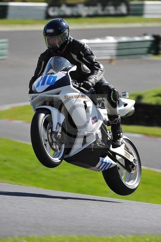 Motorcycle action photographs;Trackday digital images;cadwell;cadwell park photographs;event digital images;eventdigitalimages;motor racing louth lincolnshire;no limits trackdays;peter wileman photography;trackday;trackday photos
