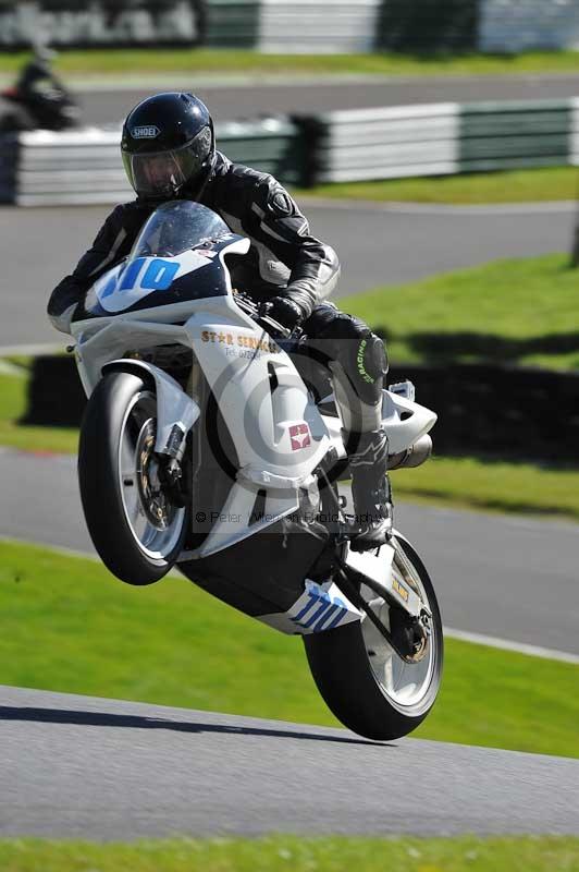 Motorcycle action photographs;Trackday digital images;cadwell;cadwell park photographs;event digital images;eventdigitalimages;motor racing louth lincolnshire;no limits trackdays;peter wileman photography;trackday;trackday photos