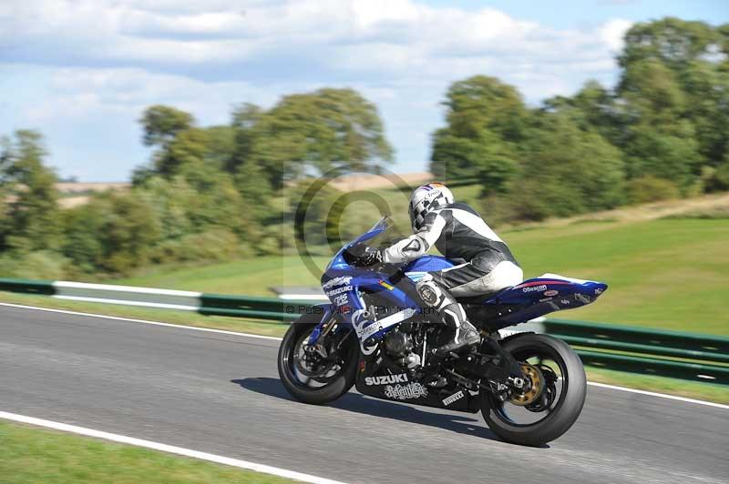 Motorcycle action photographs;Trackday digital images;cadwell;cadwell park photographs;event digital images;eventdigitalimages;motor racing louth lincolnshire;no limits trackdays;peter wileman photography;trackday;trackday photos