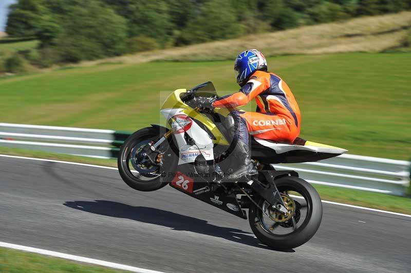 Motorcycle action photographs;Trackday digital images;cadwell;cadwell park photographs;event digital images;eventdigitalimages;motor racing louth lincolnshire;no limits trackdays;peter wileman photography;trackday;trackday photos