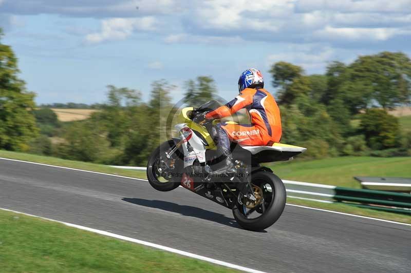 Motorcycle action photographs;Trackday digital images;cadwell;cadwell park photographs;event digital images;eventdigitalimages;motor racing louth lincolnshire;no limits trackdays;peter wileman photography;trackday;trackday photos