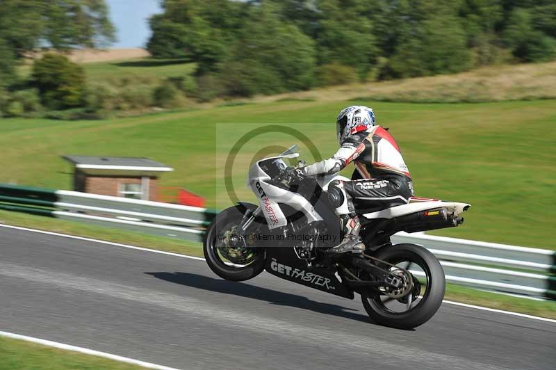 Motorcycle action photographs;Trackday digital images;cadwell;cadwell park photographs;event digital images;eventdigitalimages;motor racing louth lincolnshire;no limits trackdays;peter wileman photography;trackday;trackday photos