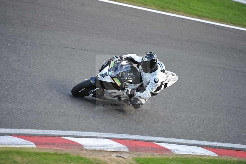 Motorcycle action photographs;Trackday digital images;cadwell;cadwell park photographs;event digital images;eventdigitalimages;motor racing louth lincolnshire;no limits trackdays;peter wileman photography;trackday;trackday photos
