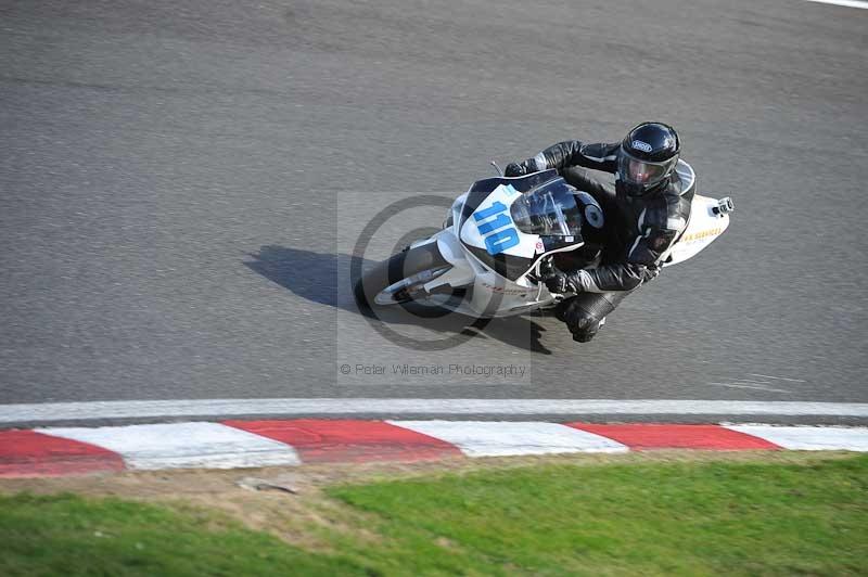 Motorcycle action photographs;Trackday digital images;cadwell;cadwell park photographs;event digital images;eventdigitalimages;motor racing louth lincolnshire;no limits trackdays;peter wileman photography;trackday;trackday photos
