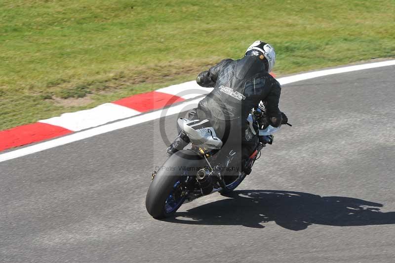 Motorcycle action photographs;Trackday digital images;cadwell;cadwell park photographs;event digital images;eventdigitalimages;motor racing louth lincolnshire;no limits trackdays;peter wileman photography;trackday;trackday photos