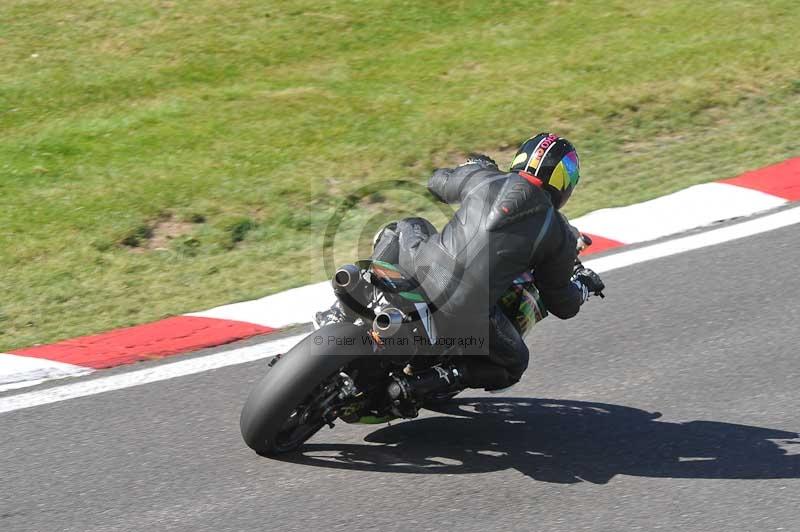 Motorcycle action photographs;Trackday digital images;cadwell;cadwell park photographs;event digital images;eventdigitalimages;motor racing louth lincolnshire;no limits trackdays;peter wileman photography;trackday;trackday photos