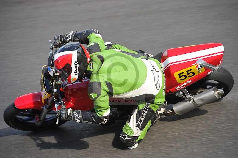 Motorcycle action photographs;Trackday digital images;cadwell;cadwell park photographs;event digital images;eventdigitalimages;motor racing louth lincolnshire;no limits trackdays;peter wileman photography;trackday;trackday photos