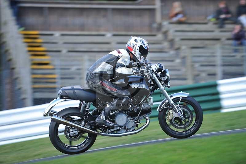 Motorcycle action photographs;Trackday digital images;cadwell;cadwell park photographs;event digital images;eventdigitalimages;motor racing louth lincolnshire;no limits trackdays;peter wileman photography;trackday;trackday photos