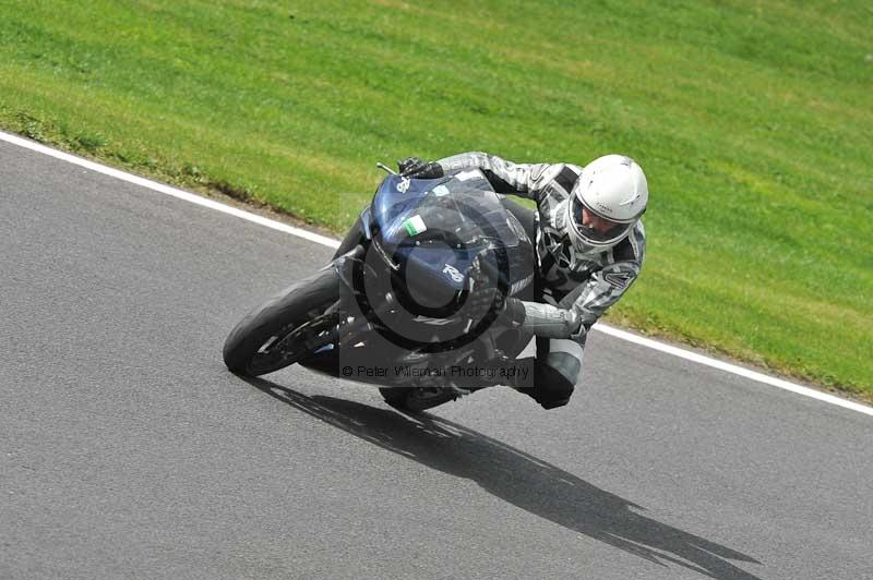 Motorcycle action photographs;Trackday digital images;cadwell;cadwell park photographs;event digital images;eventdigitalimages;motor racing louth lincolnshire;no limits trackdays;peter wileman photography;trackday;trackday photos