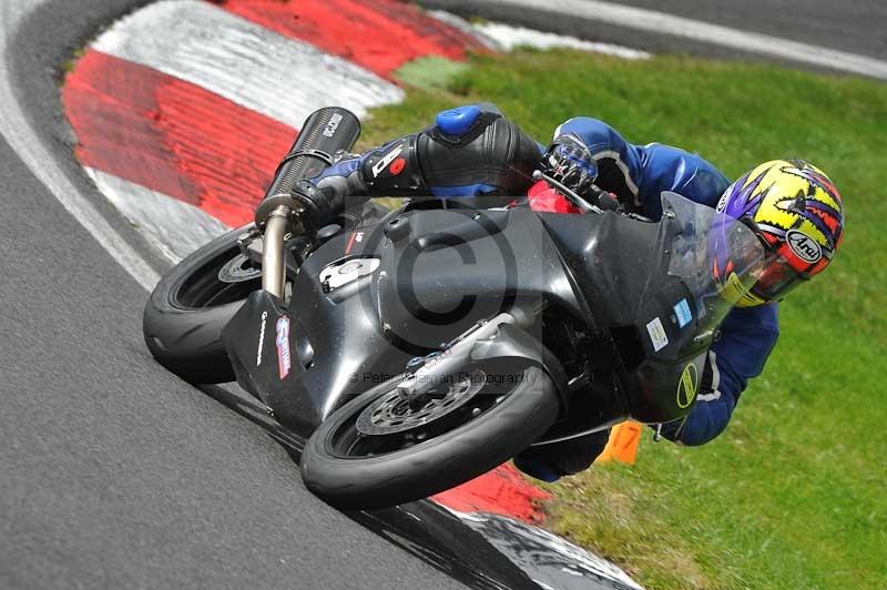 Motorcycle action photographs;Trackday digital images;cadwell;cadwell park photographs;event digital images;eventdigitalimages;motor racing louth lincolnshire;no limits trackdays;peter wileman photography;trackday;trackday photos