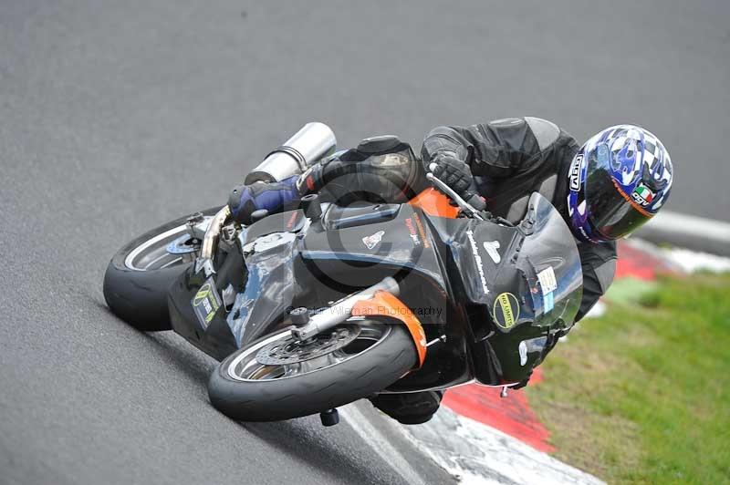 Motorcycle action photographs;Trackday digital images;cadwell;cadwell park photographs;event digital images;eventdigitalimages;motor racing louth lincolnshire;no limits trackdays;peter wileman photography;trackday;trackday photos