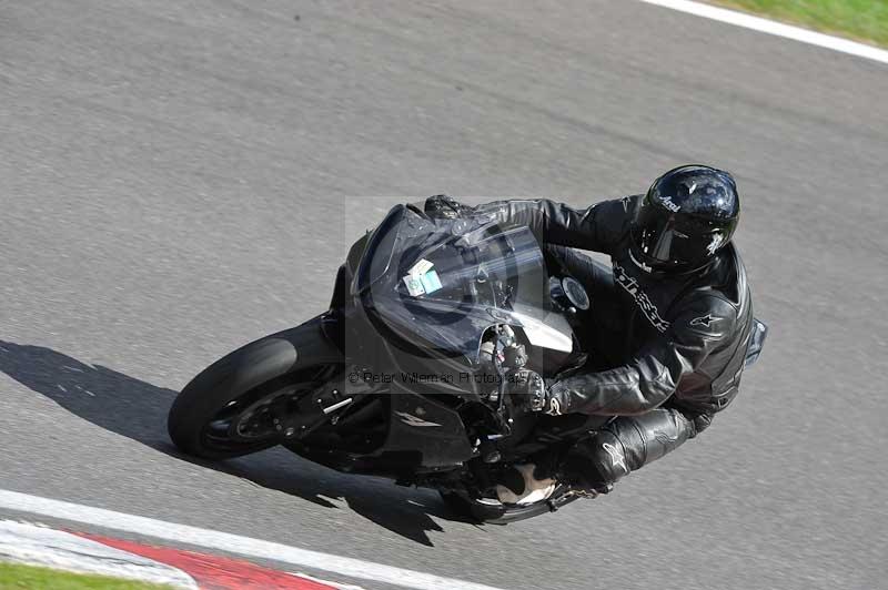 Motorcycle action photographs;Trackday digital images;cadwell;cadwell park photographs;event digital images;eventdigitalimages;motor racing louth lincolnshire;no limits trackdays;peter wileman photography;trackday;trackday photos