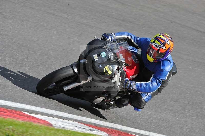 Motorcycle action photographs;Trackday digital images;cadwell;cadwell park photographs;event digital images;eventdigitalimages;motor racing louth lincolnshire;no limits trackdays;peter wileman photography;trackday;trackday photos