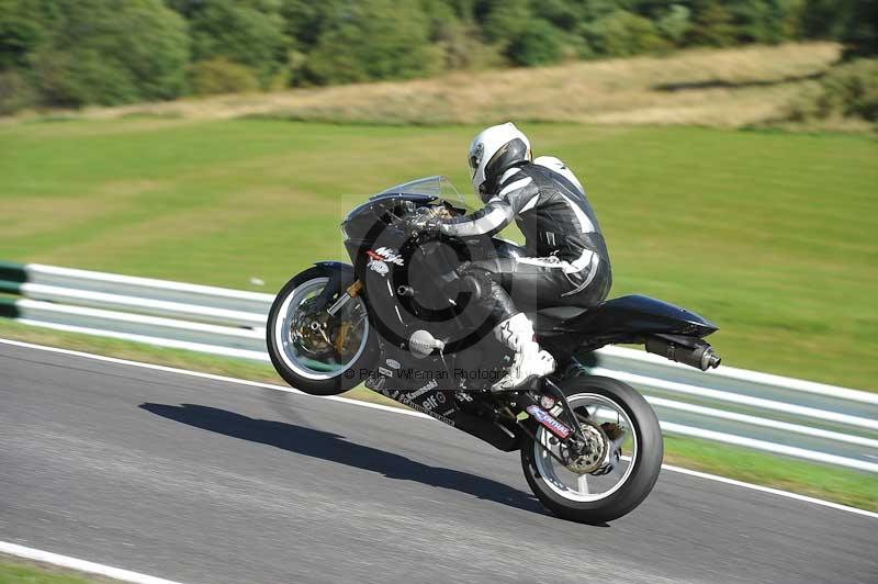 Motorcycle action photographs;Trackday digital images;cadwell;cadwell park photographs;event digital images;eventdigitalimages;motor racing louth lincolnshire;no limits trackdays;peter wileman photography;trackday;trackday photos