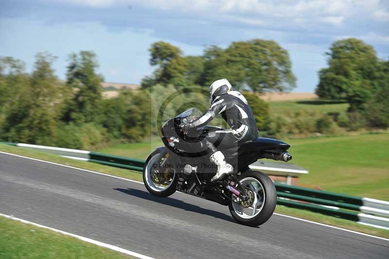 Motorcycle action photographs;Trackday digital images;cadwell;cadwell park photographs;event digital images;eventdigitalimages;motor racing louth lincolnshire;no limits trackdays;peter wileman photography;trackday;trackday photos