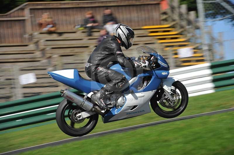 Motorcycle action photographs;Trackday digital images;cadwell;cadwell park photographs;event digital images;eventdigitalimages;motor racing louth lincolnshire;no limits trackdays;peter wileman photography;trackday;trackday photos