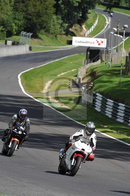 Motorcycle action photographs;Trackday digital images;cadwell;cadwell park photographs;event digital images;eventdigitalimages;motor racing louth lincolnshire;no limits trackdays;peter wileman photography;trackday;trackday photos