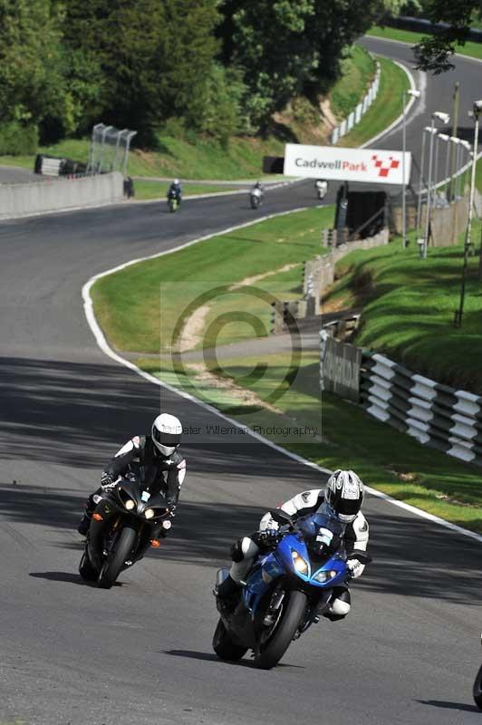 Motorcycle action photographs;Trackday digital images;cadwell;cadwell park photographs;event digital images;eventdigitalimages;motor racing louth lincolnshire;no limits trackdays;peter wileman photography;trackday;trackday photos