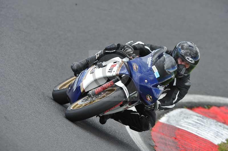 Motorcycle action photographs;Trackday digital images;cadwell;cadwell park photographs;event digital images;eventdigitalimages;motor racing louth lincolnshire;no limits trackdays;peter wileman photography;trackday;trackday photos