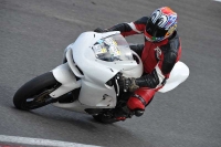 Motorcycle-action-photographs;Trackday-digital-images;cadwell;cadwell-park-photographs;event-digital-images;eventdigitalimages;motor-racing-louth-lincolnshire;no-limits-trackdays;peter-wileman-photography;trackday;trackday-photos