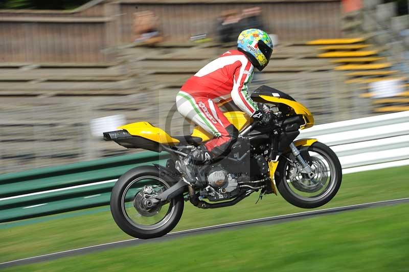Motorcycle action photographs;Trackday digital images;cadwell;cadwell park photographs;event digital images;eventdigitalimages;motor racing louth lincolnshire;no limits trackdays;peter wileman photography;trackday;trackday photos