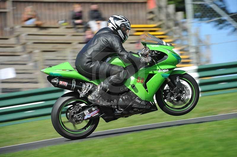 Motorcycle action photographs;Trackday digital images;cadwell;cadwell park photographs;event digital images;eventdigitalimages;motor racing louth lincolnshire;no limits trackdays;peter wileman photography;trackday;trackday photos