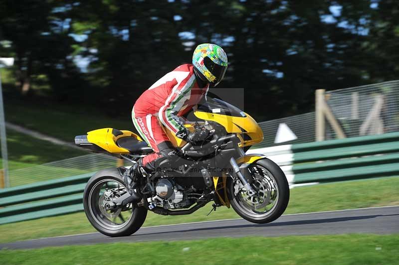 Motorcycle action photographs;Trackday digital images;cadwell;cadwell park photographs;event digital images;eventdigitalimages;motor racing louth lincolnshire;no limits trackdays;peter wileman photography;trackday;trackday photos