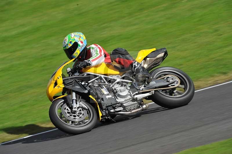 Motorcycle action photographs;Trackday digital images;cadwell;cadwell park photographs;event digital images;eventdigitalimages;motor racing louth lincolnshire;no limits trackdays;peter wileman photography;trackday;trackday photos