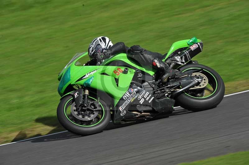 Motorcycle action photographs;Trackday digital images;cadwell;cadwell park photographs;event digital images;eventdigitalimages;motor racing louth lincolnshire;no limits trackdays;peter wileman photography;trackday;trackday photos