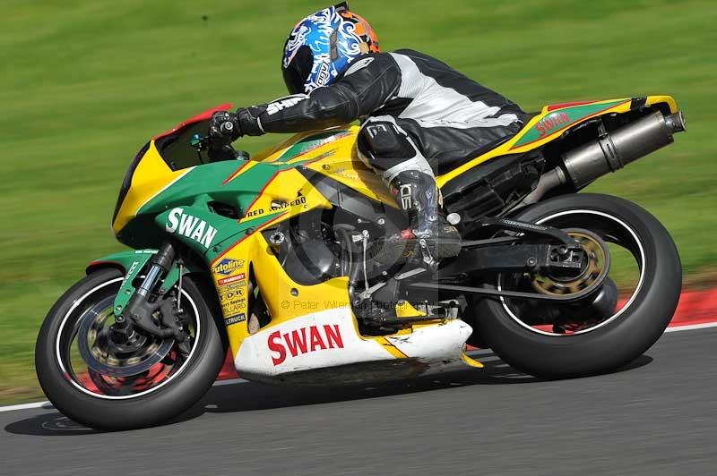 Motorcycle action photographs;Trackday digital images;cadwell;cadwell park photographs;event digital images;eventdigitalimages;motor racing louth lincolnshire;no limits trackdays;peter wileman photography;trackday;trackday photos