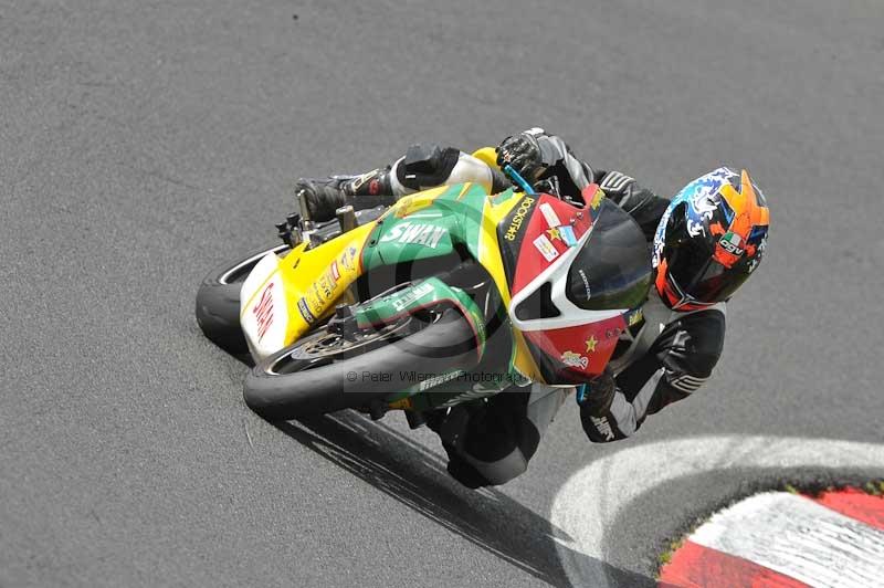 Motorcycle action photographs;Trackday digital images;cadwell;cadwell park photographs;event digital images;eventdigitalimages;motor racing louth lincolnshire;no limits trackdays;peter wileman photography;trackday;trackday photos