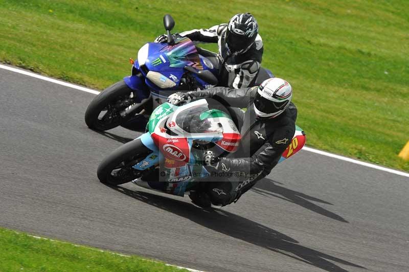 Motorcycle action photographs;Trackday digital images;cadwell;cadwell park photographs;event digital images;eventdigitalimages;motor racing louth lincolnshire;no limits trackdays;peter wileman photography;trackday;trackday photos