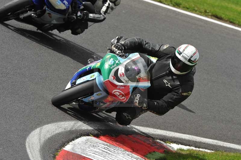 Motorcycle action photographs;Trackday digital images;cadwell;cadwell park photographs;event digital images;eventdigitalimages;motor racing louth lincolnshire;no limits trackdays;peter wileman photography;trackday;trackday photos