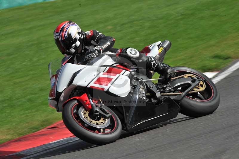 Motorcycle action photographs;Trackday digital images;cadwell;cadwell park photographs;event digital images;eventdigitalimages;motor racing louth lincolnshire;no limits trackdays;peter wileman photography;trackday;trackday photos