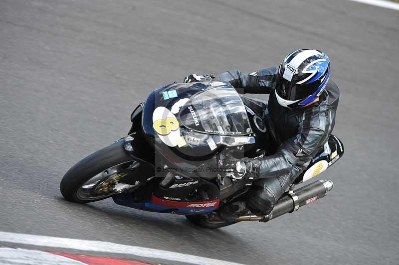 Motorcycle action photographs;Trackday digital images;cadwell;cadwell park photographs;event digital images;eventdigitalimages;motor racing louth lincolnshire;no limits trackdays;peter wileman photography;trackday;trackday photos