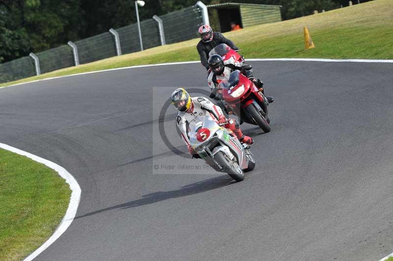 Motorcycle action photographs;Trackday digital images;cadwell;cadwell park photographs;event digital images;eventdigitalimages;motor racing louth lincolnshire;no limits trackdays;peter wileman photography;trackday;trackday photos