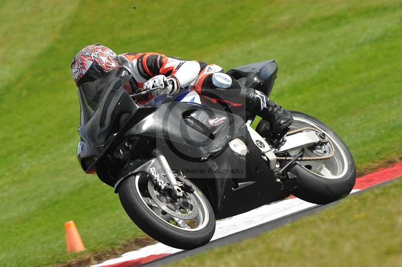 Motorcycle action photographs;Trackday digital images;cadwell;cadwell park photographs;event digital images;eventdigitalimages;motor racing louth lincolnshire;no limits trackdays;peter wileman photography;trackday;trackday photos