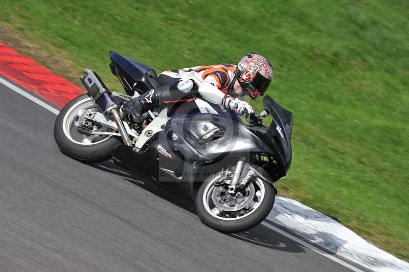 Motorcycle action photographs;Trackday digital images;cadwell;cadwell park photographs;event digital images;eventdigitalimages;motor racing louth lincolnshire;no limits trackdays;peter wileman photography;trackday;trackday photos