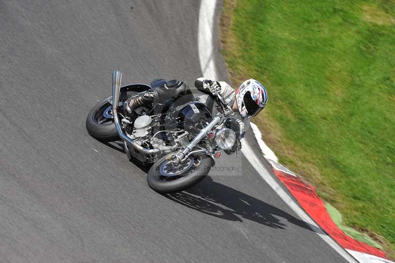 Motorcycle action photographs;Trackday digital images;cadwell;cadwell park photographs;event digital images;eventdigitalimages;motor racing louth lincolnshire;no limits trackdays;peter wileman photography;trackday;trackday photos