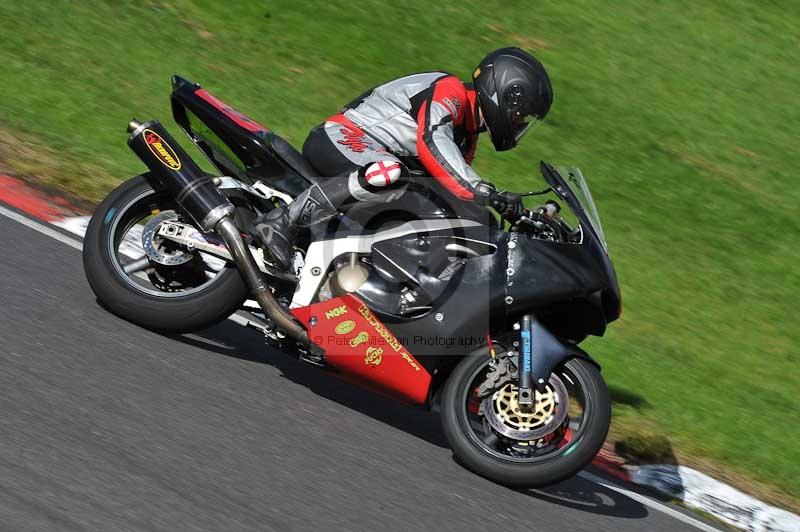 Motorcycle action photographs;Trackday digital images;cadwell;cadwell park photographs;event digital images;eventdigitalimages;motor racing louth lincolnshire;no limits trackdays;peter wileman photography;trackday;trackday photos