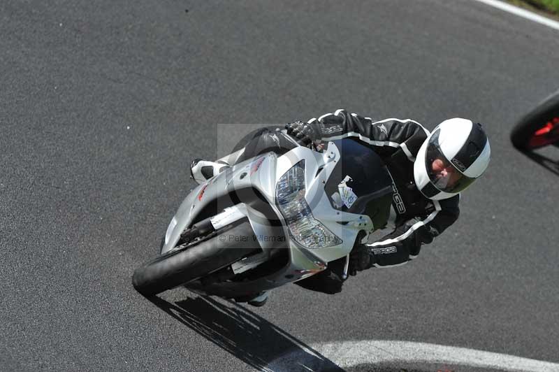 Motorcycle action photographs;Trackday digital images;cadwell;cadwell park photographs;event digital images;eventdigitalimages;motor racing louth lincolnshire;no limits trackdays;peter wileman photography;trackday;trackday photos
