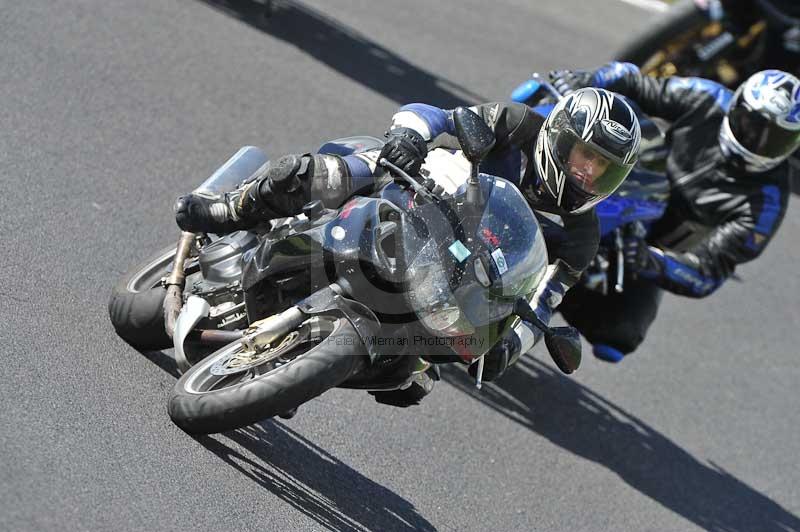 Motorcycle action photographs;Trackday digital images;cadwell;cadwell park photographs;event digital images;eventdigitalimages;motor racing louth lincolnshire;no limits trackdays;peter wileman photography;trackday;trackday photos
