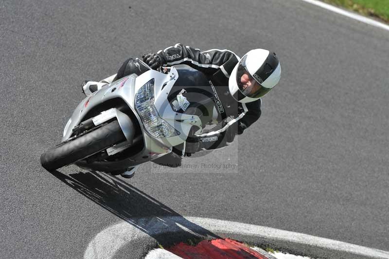 Motorcycle action photographs;Trackday digital images;cadwell;cadwell park photographs;event digital images;eventdigitalimages;motor racing louth lincolnshire;no limits trackdays;peter wileman photography;trackday;trackday photos