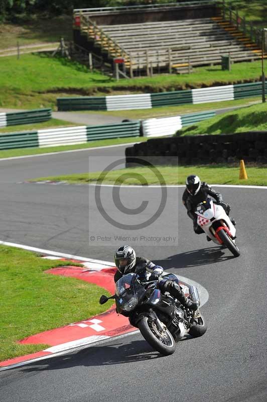 Motorcycle action photographs;Trackday digital images;cadwell;cadwell park photographs;event digital images;eventdigitalimages;motor racing louth lincolnshire;no limits trackdays;peter wileman photography;trackday;trackday photos