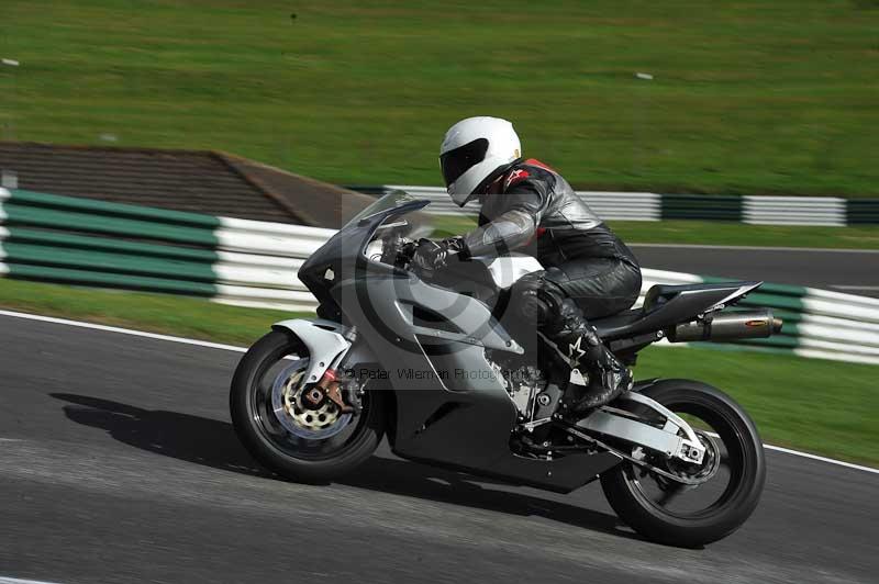 Motorcycle action photographs;Trackday digital images;cadwell;cadwell park photographs;event digital images;eventdigitalimages;motor racing louth lincolnshire;no limits trackdays;peter wileman photography;trackday;trackday photos