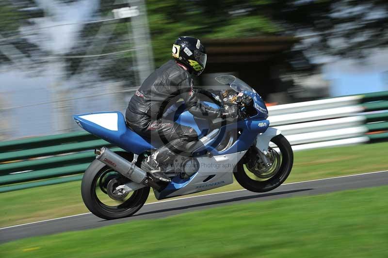 Motorcycle action photographs;Trackday digital images;cadwell;cadwell park photographs;event digital images;eventdigitalimages;motor racing louth lincolnshire;no limits trackdays;peter wileman photography;trackday;trackday photos